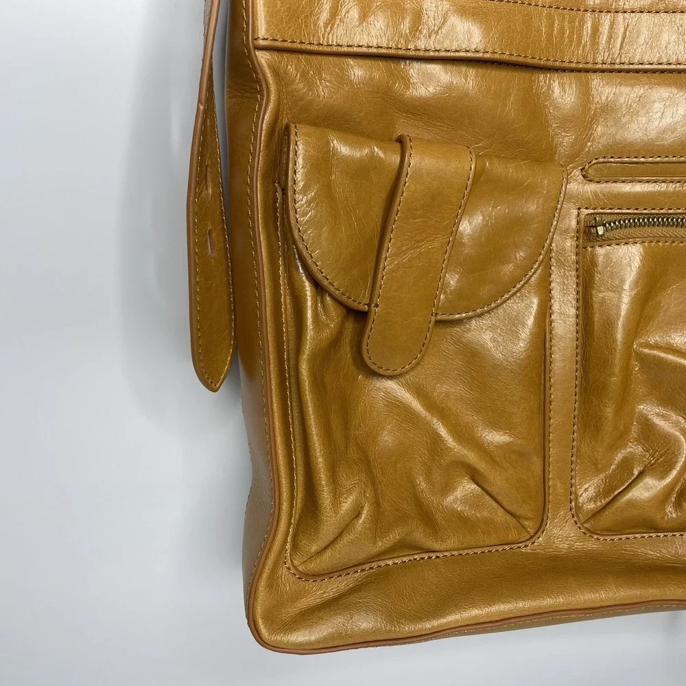Hobo Leather Crossbody Bag Purse Handbag Honey Caramel Color Zip Pockets